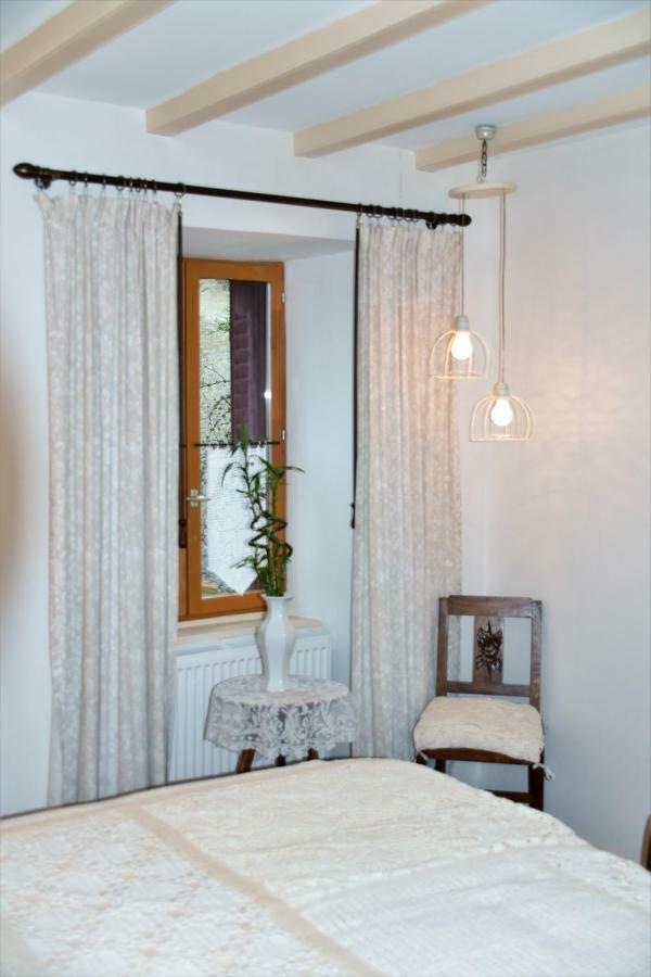 L'Embellie Bed & Breakfast Bertignat Eksteriør bilde